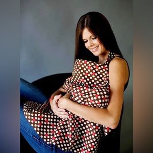 NEW Udder Covers Nursing Cover